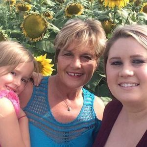 Meet your Posher, Cynthia